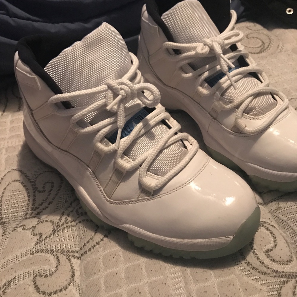 Legend Blue 11